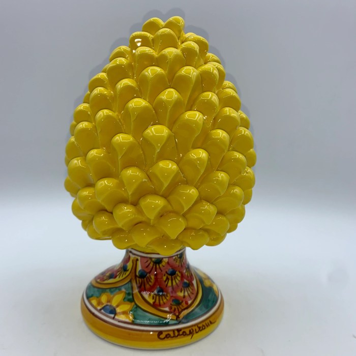 Sicilian pine cone ceramic